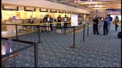 Long Island's MacArthur Airport in talks to begin international flights - ABC7 New York