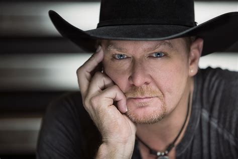 What's up with Country Singer Tracy Lawrence? - American Profile