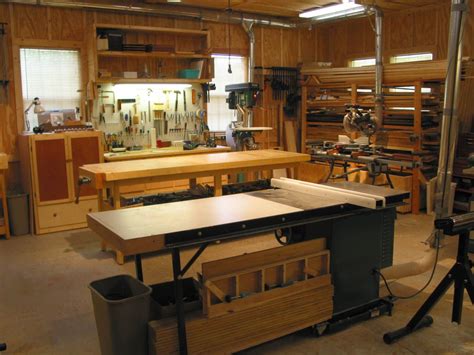 woodworking shop ideas | Wood Shop Floor Plans – Woodworking Plans | Workshop layout, Shop ...