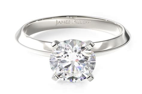 Guide to Buying an Engagement Ring Online | Man of Many