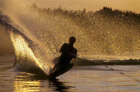 Water Skiing Wallpaper - WallpaperSafari