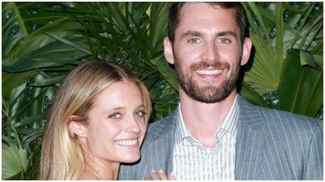 Kevin Love's Girlfriend Kate Bock: 5 Fast Facts to Know