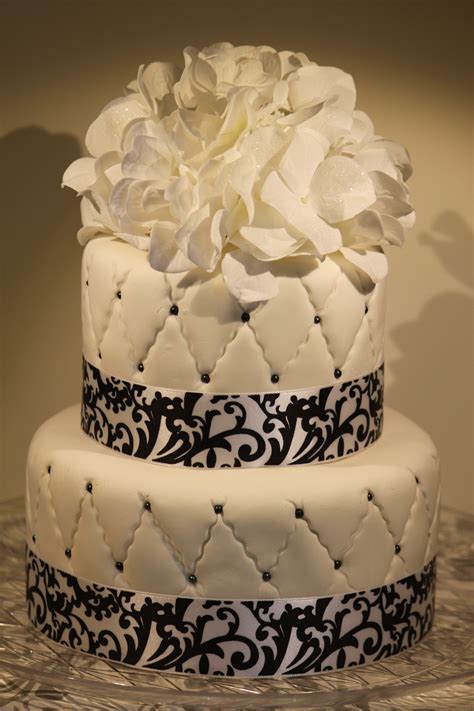 Black and White Quilted Fondant Birthday Cake | Penny's Food Blog