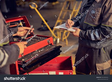 2,575 Aircraft Mechanic Tools Images, Stock Photos & Vectors | Shutterstock