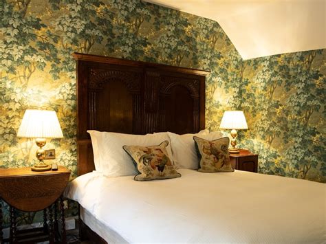 Hotel Rooms & Suites - Ockenden Manor