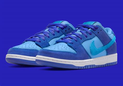 Varvakeio-lykeioShops - nike air max shelly blue eyes full body "Blue ...