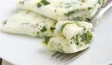 Spinach and Mozzarella Egg White Omelet | Eggland's Best