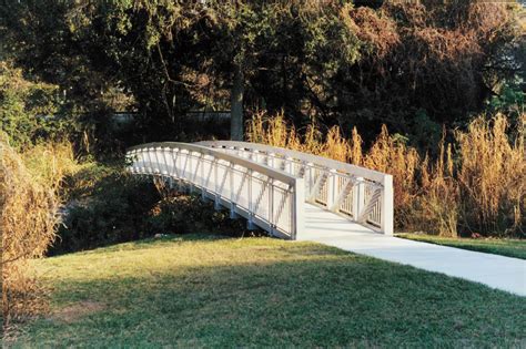 Aluminum Pedestrian Bridges | REDD Team