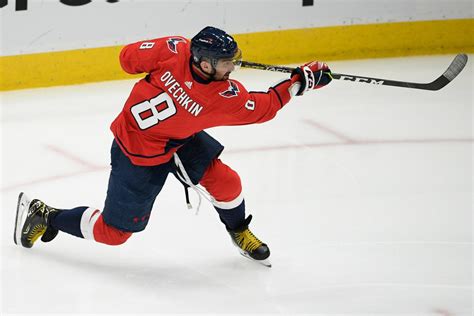 Alex Ovechkin Scores 800th Goal