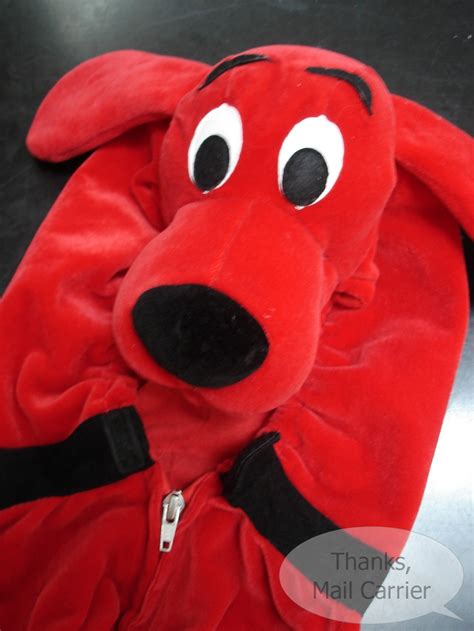 Thanks, Mail Carrier | Costume Discounters: Clifford the Big Red Dog {Review}