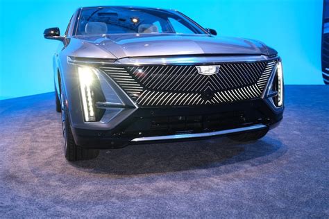 2023 Cadillac Lyriq: Get a first look at the new luxury electric SUV ...