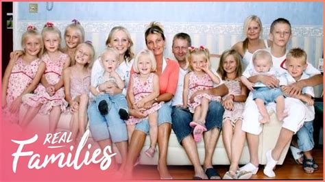 Family Of 12 Live Close To The Breadline | Big Families | Series 1 ...