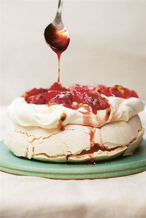 Best Christmas Pavlova Recipes | Nigella Lawson, Mary Berry