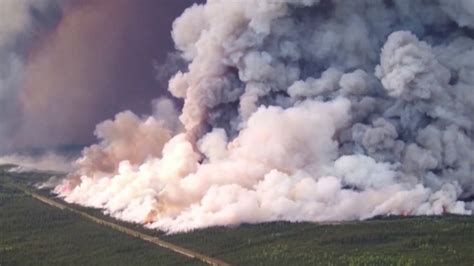 Canada orders wildfire evacuation in Yellowknife