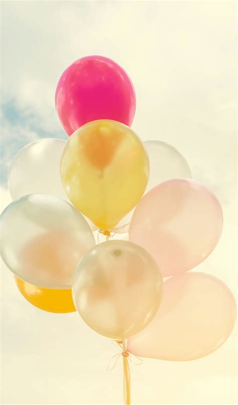 Gold Balloons Wallpapers - Top Free Gold Balloons Backgrounds - WallpaperAccess