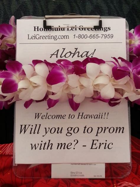 Lei greetings in Hawaii! | Hawaiian Leis