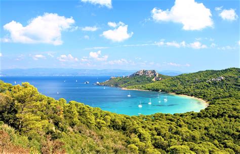 Plages du Var : la plage Notre-Dame sur l'île de Porquerolles ...