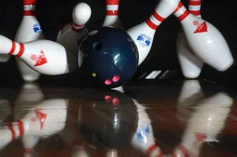 Bowling Tips : How to Bowl a Perfect Strike