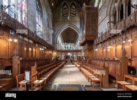 Interior of Dunblane Cathedral Choir Stock Photo - Alamy