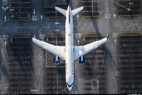 Airbus A220-300 - Delta Air Lines | Aviation Photo #6200153 | Airliners.net