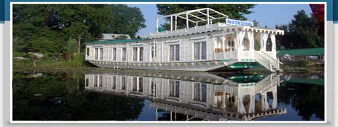 Kashmir Houseboat,Srinagar Houseboat,Houseboat in Kashmir,Deluxe houseboats Kashmir,Houseboat in ...