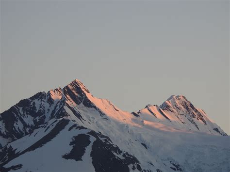 Snowy mountains in alaska | Snowy mountains, Natural landmarks, Mountains