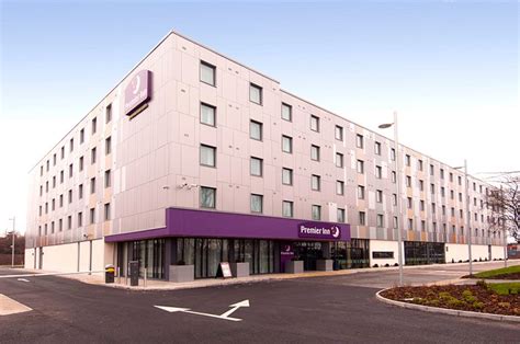 PREMIER INN HEATHROW AIRPORT TERMINAL 5 HOTEL (West Drayton, UK) - Otel ...