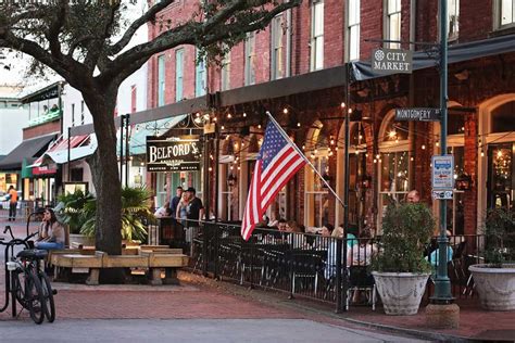 City Market Savannah: What to See & What to Skip! - Savannah First-Timer's Guide