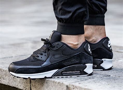 Nike Air Max 90 Essential Black White 537384-077 | SneakerFiles