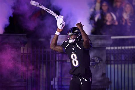 Lamar Jackson Mvp Award / Lamar Jackson Wins Nfl Mvp As Ravens Take Three Awards Los Angeles ...