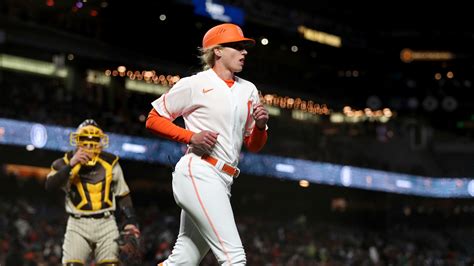 Alyssa Nakken Coaches First Base for San Francisco Giants - The New ...