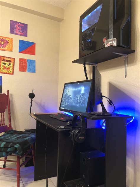 Wall Mounted PC : r/battlestations