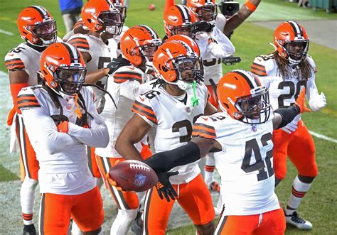 Watch: Browns RB Nick Chubb's 40-yard touchdown catch against Steelers