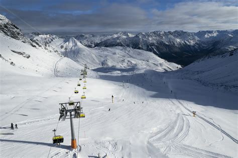 Mann aus Thüringen stirbt beim Skifahren in Österreich