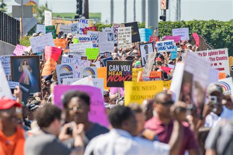 Chicago anti-violence protesters demand action, resignation of city ...