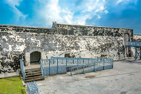 The Forts Of Nassau: Explore Bahamian Record | Goout-trevle.com