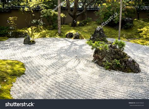 81,914 Japanese stone garden Images, Stock Photos & Vectors | Shutterstock