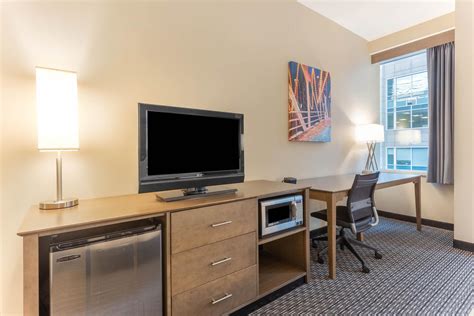 La Quinta Inn & Suites by Wyndham Chicago Downtown | Chicago, IL Hotels