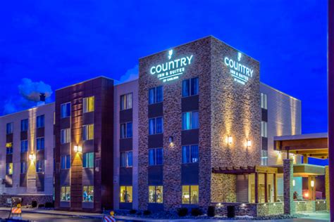 Country Inn & Suites launches complete new design | Doug Bardwell