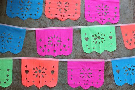 how to make papel picado from crepe paper