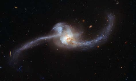 Image: Hubble captures collision of two galaxies
