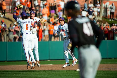 Paul Mainieri: What to know about reported South Carolina baseball coach