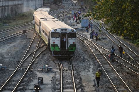 Blood on the tracks: The war over Myanmar’s railroads | Frontier Myanmar