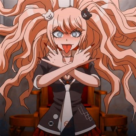 👑𓄹♪ 𝙅𝖚𝕟𝕜𝖔 𝙀𝖓𝕠𝐬𝖍𝕚𝕞𝙖 ♪𓄹💣 | Danganronpa, Danganronpa junko, Danganronpa ...