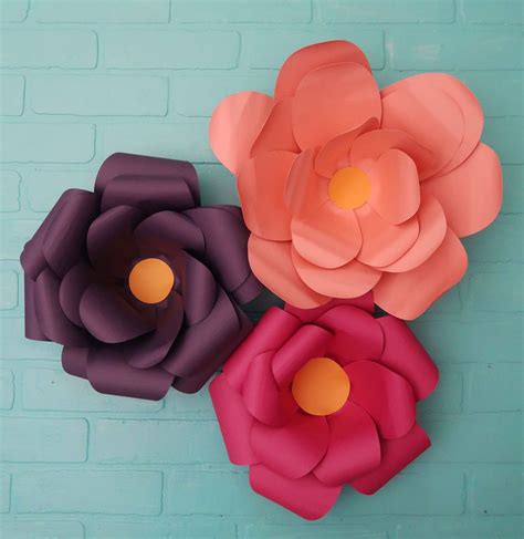 How to make large paper flowers - Weekend Craft