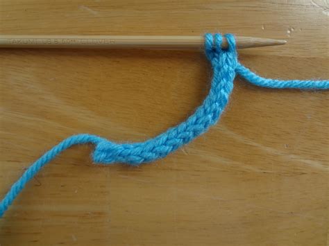 Fiber Flux: How to Knit An I-Cord