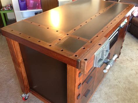 Eric's Stylish Workbench Assembly Table - The Wood Whisperer