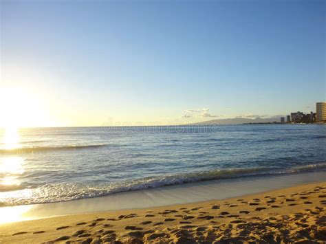 Sunset at Waikiki Beach, Honolulu Stock Image - Image of oahu, buildings: 82204059