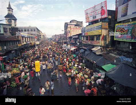 Vegetable market, sealdah railway station, kolkata, india, asia Stock Photo - Alamy