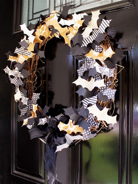 50+ Cheap & Easy To Make Halloween Bats Decoration Ideas